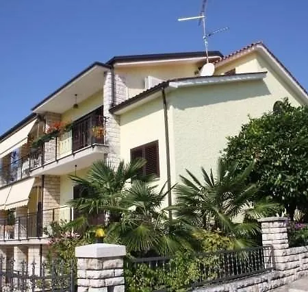 Ferienhaus In 5 * Porec