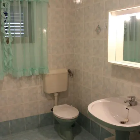 Ferienhaus In 5 * Porec